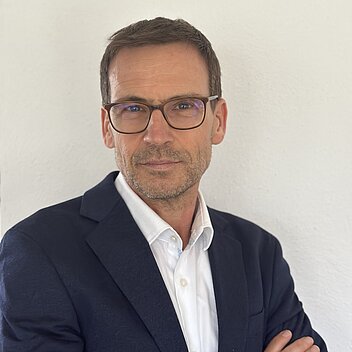 [Translate to English:] Hartmut Giesen im Portrait